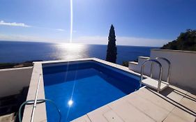 BLU SUITE COTTAGE SUL MARE e SWIMMING POOL